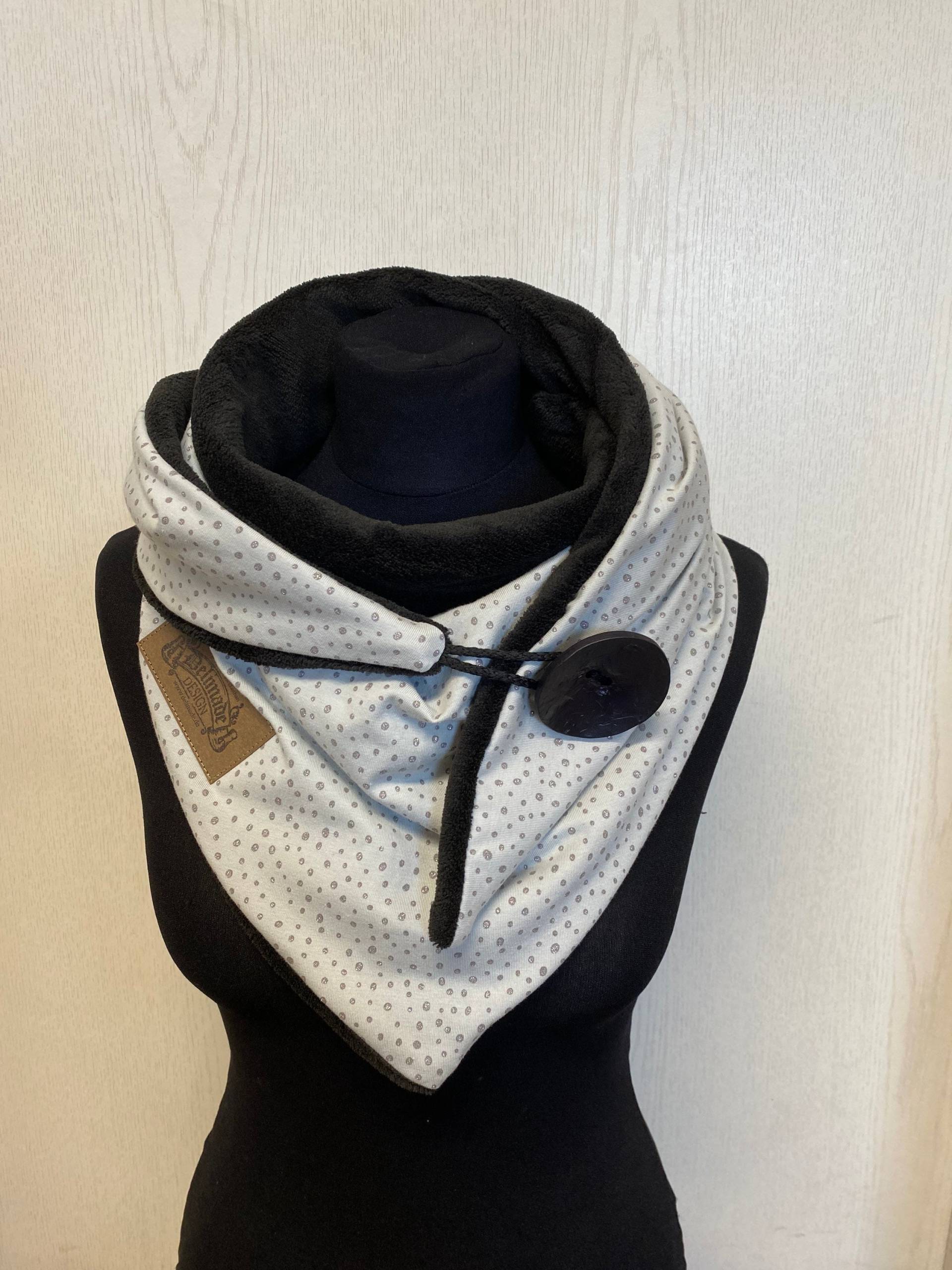 Wickelschal Mit Knopf Punkte Silber Schwarz Grau Fleece Dreieckstuch Damen Knopfschal Von Delimade/Geschenk Weihnachten von Delimade