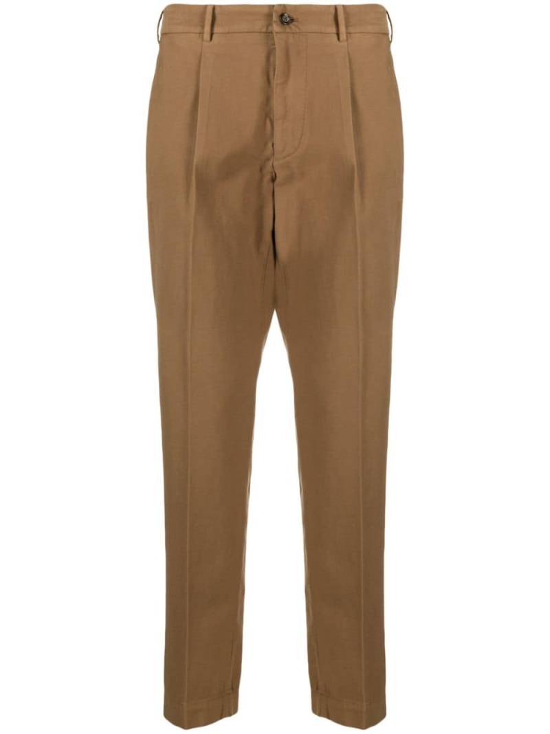 Dell'oglio Tapered-Hose mit Falten - Braun von Dell'oglio