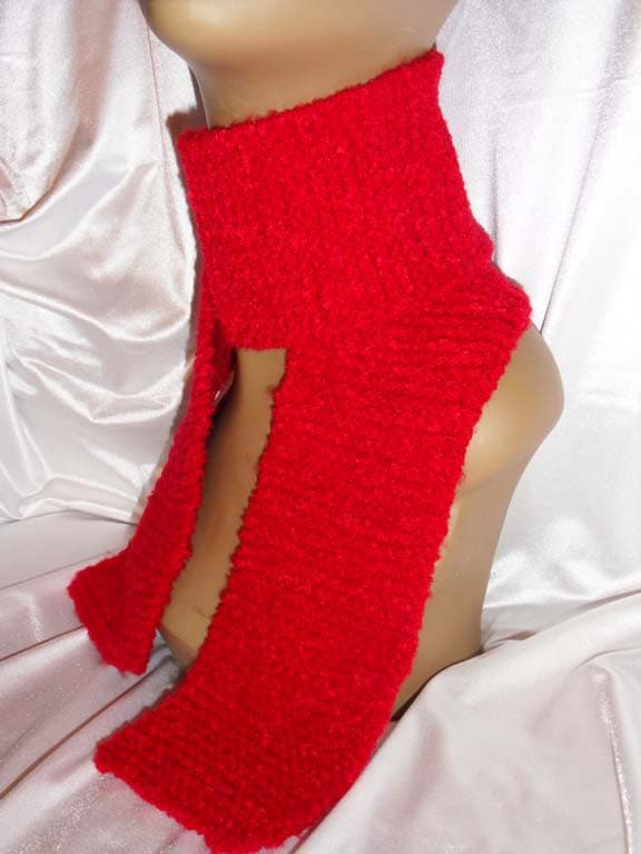 Handgestrickt Skinny Schal | Rot Handgestrickt Skinny Schal | Rot von DeloneaKnits