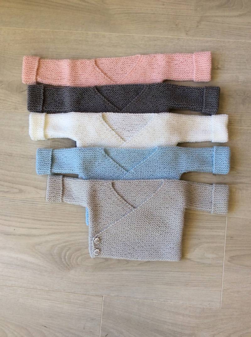 Baby-Geburts-Bh, Wickeltop Aus 100 % Reiner Merinowolle, Woll-Crossover-Bh, Babyausstattung, Baby-Cardigan, Handgestrickt von DelphineCFrance