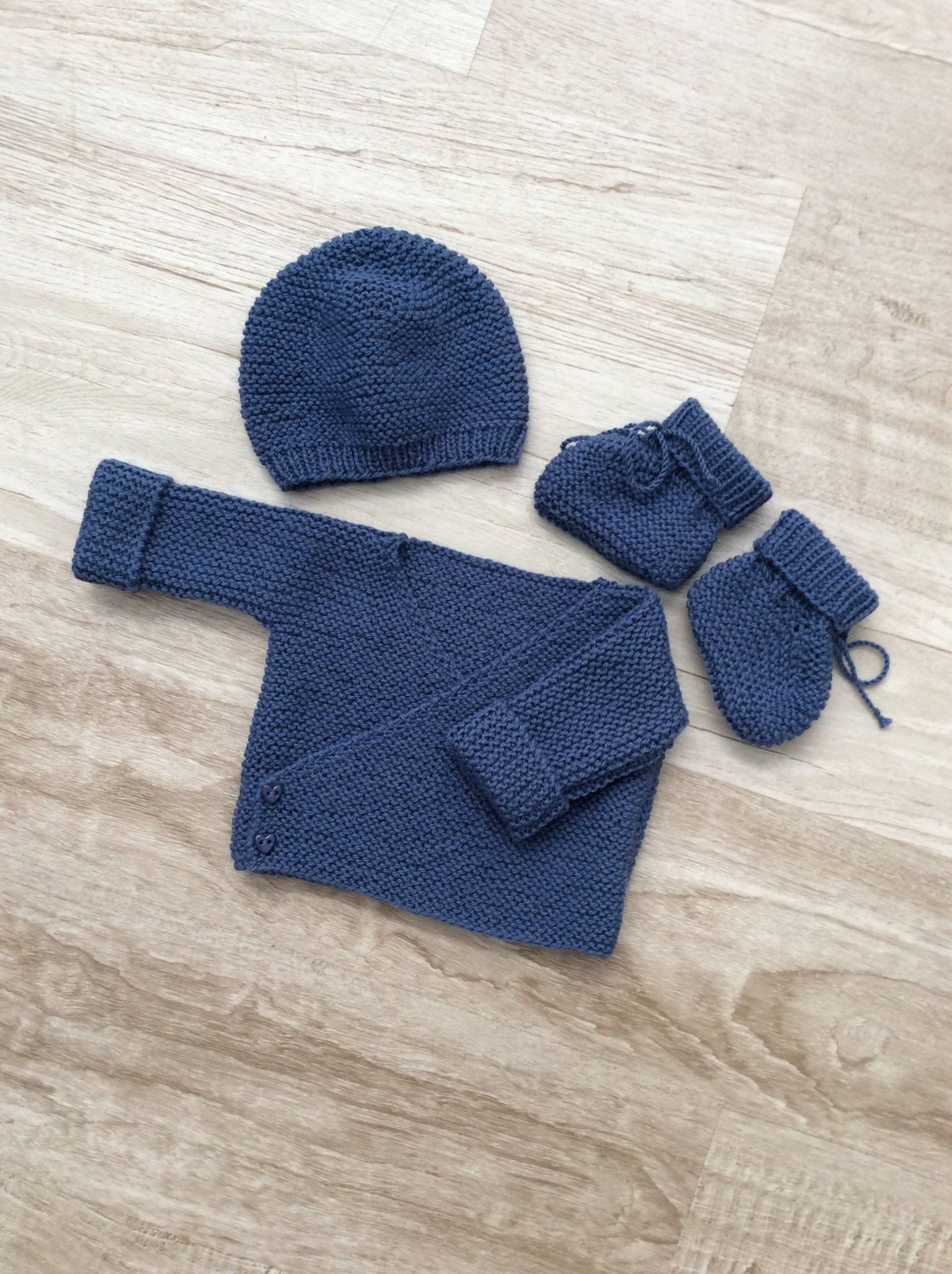 Baby-Set, Neugeborenen-Outfit, 100 % Reine Merinowolle, Handgestrickt, Bestehend Aus Strickjacke, Schühchen Und Mütze, Sofort Versandfertig von DelphineCFrance