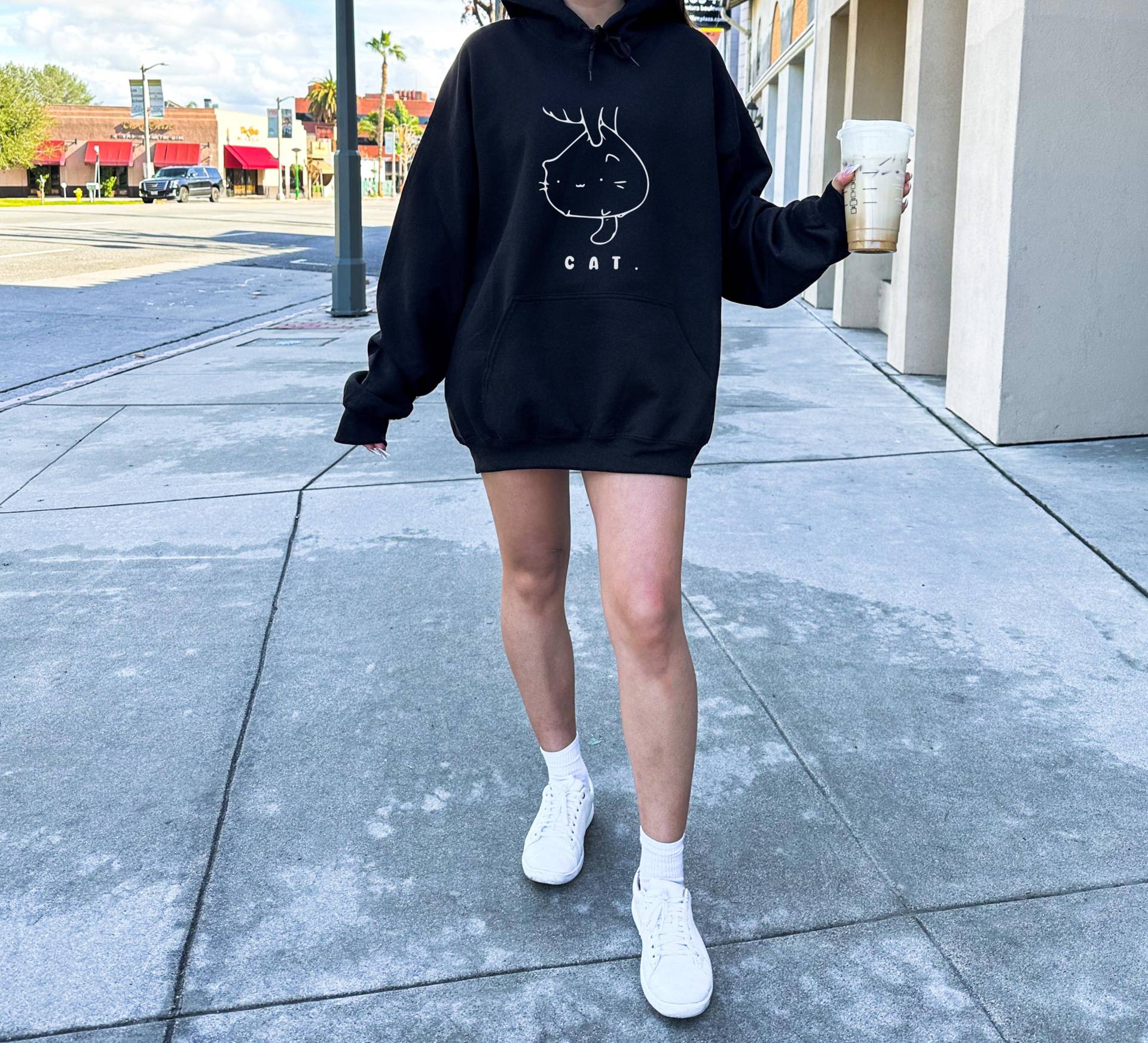 Cute Cat Hoodie Minimalist Line Art Pullover Oversized Trendy Aesthetic Comfy Sweatshirt Gift For Girlfriend Best Friend Cartoon Pet Animal von DelphinePrints