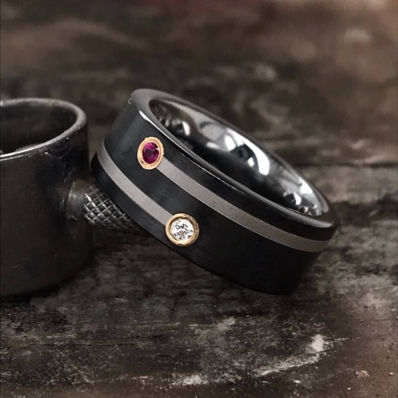 Wolfram Geburtsstein Ring - Edelsteine Ehering Band Schwarz Herrenring Personalisierter von DeluxeBands