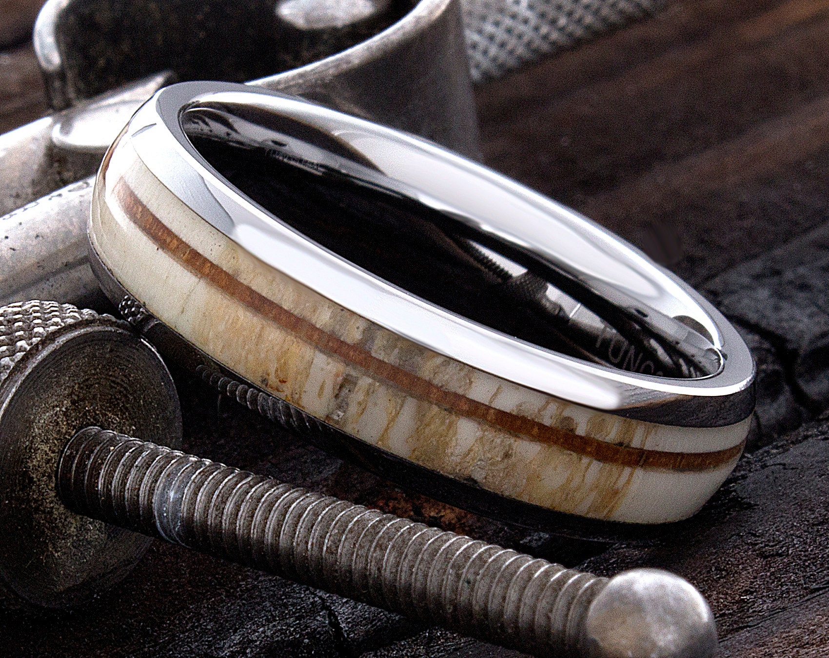 Wolfram Geweih Ring - Holz 6mm Damen Herren Versprechen von DeluxeBands