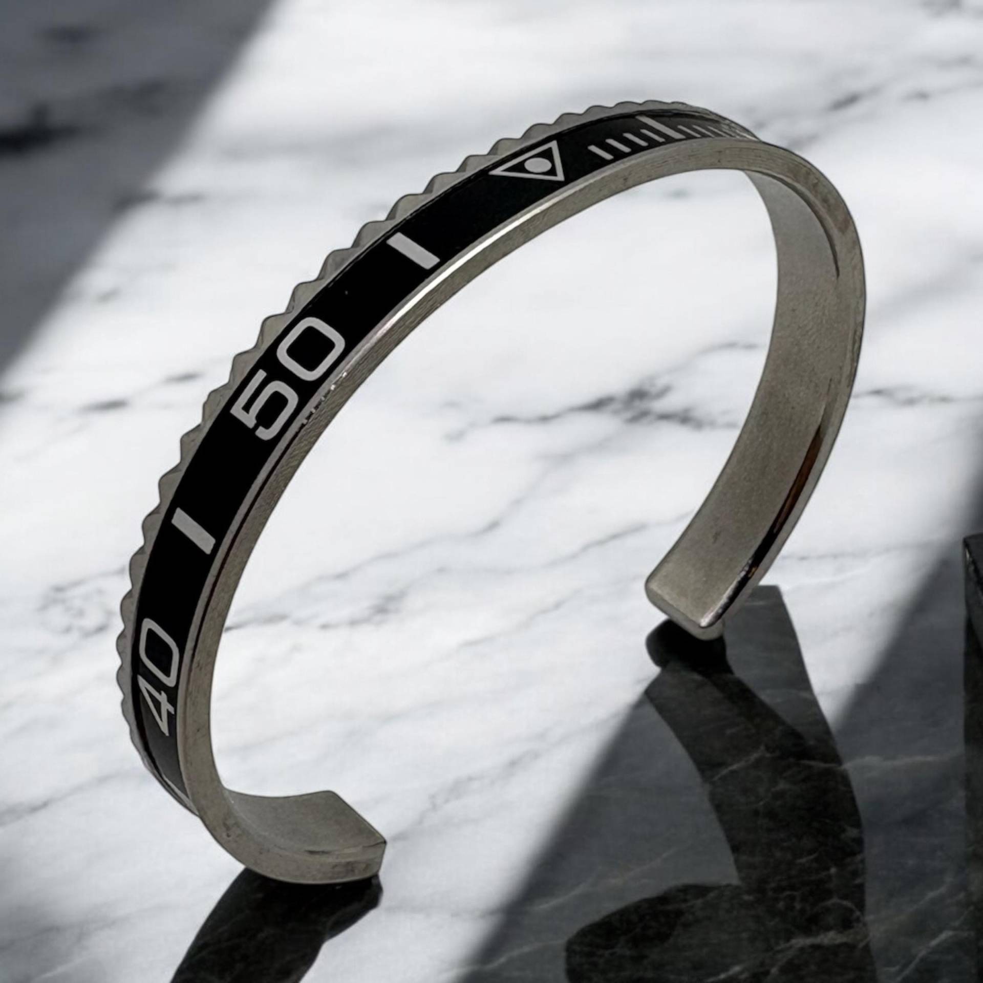 Black Bezel Watch Bracelet Wristband, Stainless Steel Cuff, Accessory, Bezel, Gift For Him, Collectors, Watch Enthusiast von DeluxeJewelleryDE