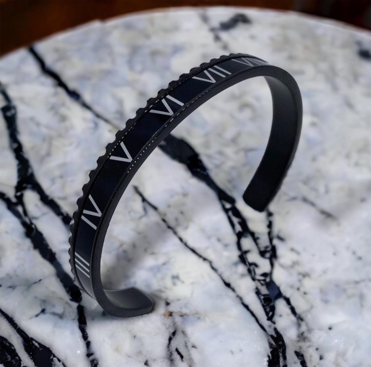 Roman Black Bezel Watch Bracelet Wristband, Steel Cuff, Accessory, Bezel, Gift For Him Collector Watch Enthusiast von DeluxeJewelleryDE