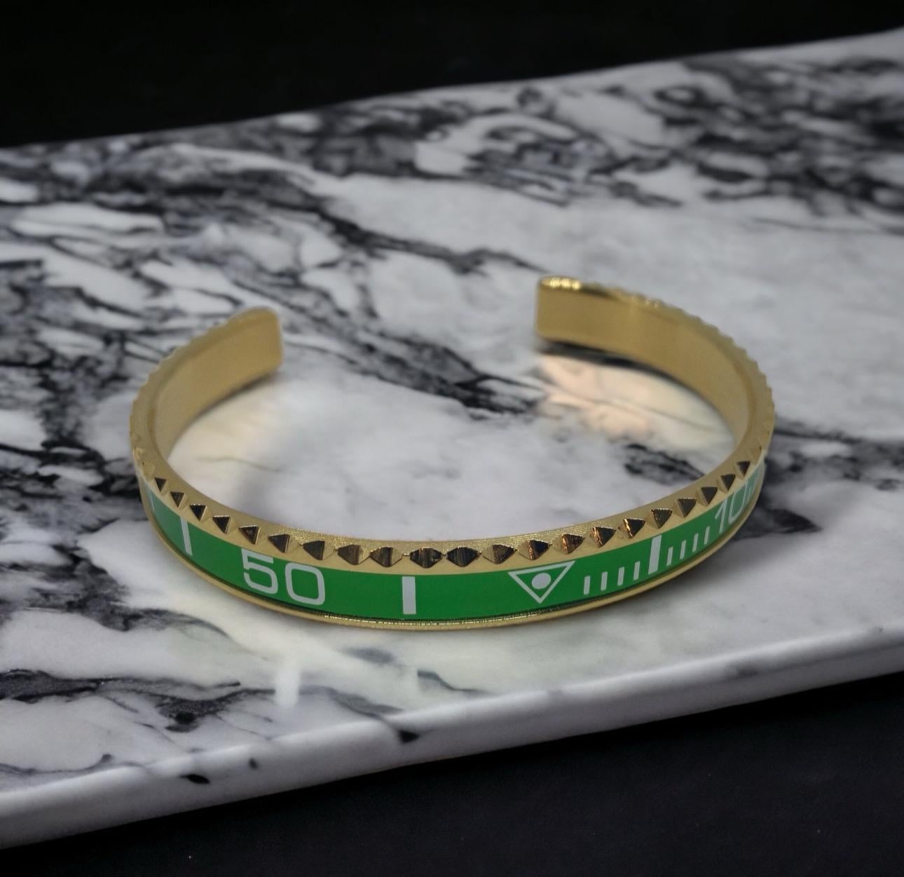 Sub Gold Green Bezel Watch Bracelet Wristband, Steel Cuff, Accessory, Bezel, Gift For Him, Collectors, Watch Enthusiast von DeluxeJewelleryDE