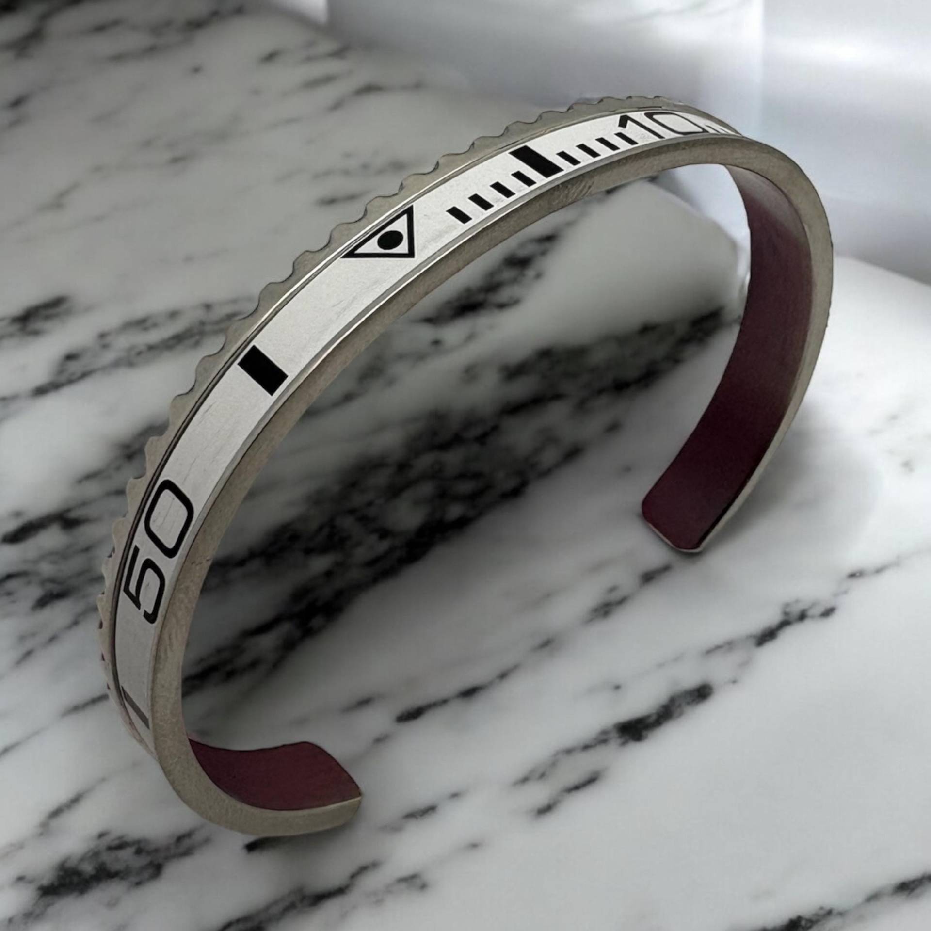 White Bezel Watch Bracelet Wristband, Stainless Steel Cuff, Accessory, Bezel, Gift For Him, Collectors, Watch Enthusiast von DeluxeJewelleryDE