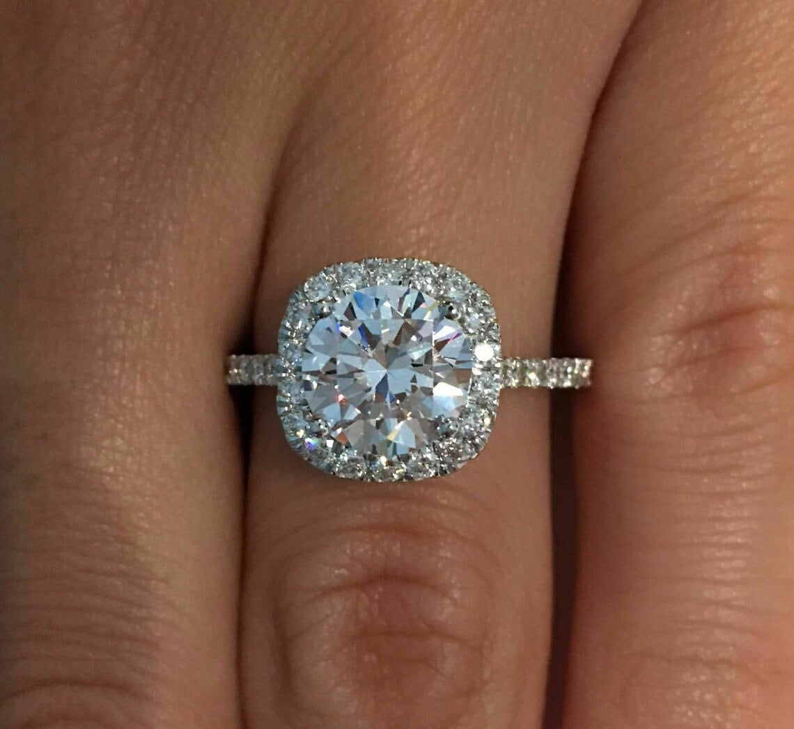 Große 2.50 Ct Diamantringe/Halo Verlobungsringe Braut Trauringe Jahrestagsringe Für Frauen Schmuckringe von DeluxeJewelryGifts