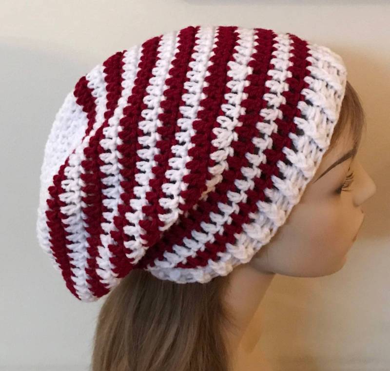 Burgund Und Weiß Slouchy Beanie Dread Tam Hut von DeniseBlack