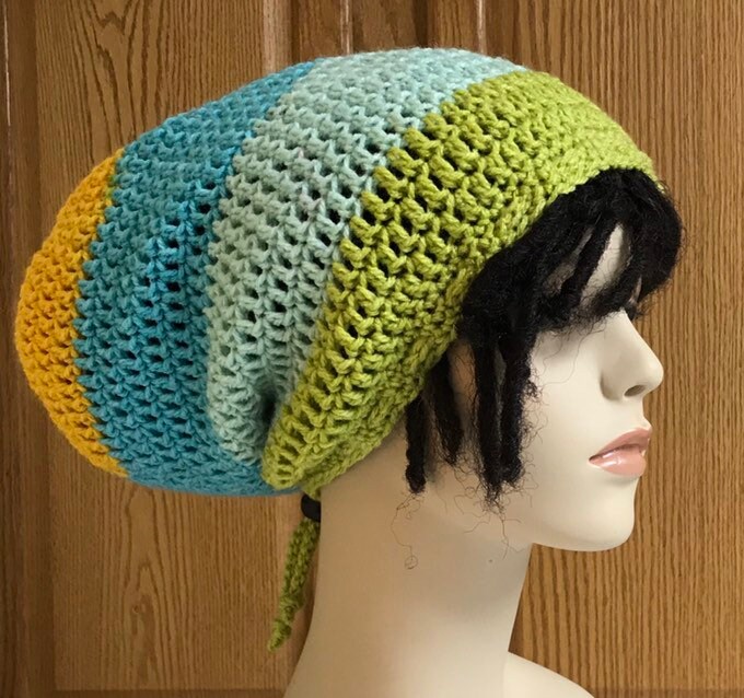 Lange Slouchy Mütze Häkeln Hut/Dread Tam in Grün, Blau Und Gelb von DeniseBlack