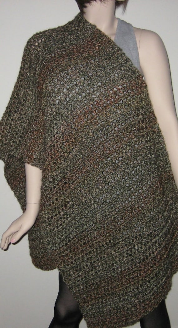 Selbstgesponnener Gebets-Schal in Der Farbe Mittelmeer von DeniseBlack