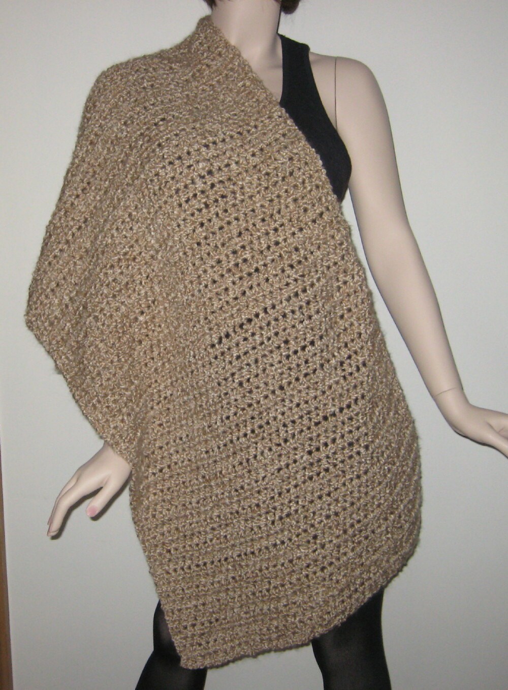 Selbstgesponnener Gebetsschal Im Rokokomuster von DeniseBlack