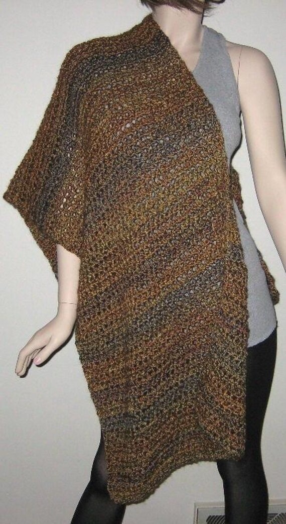 Selbstgesponnener Gebetsschal in Der Farbe Vintage von DeniseBlack