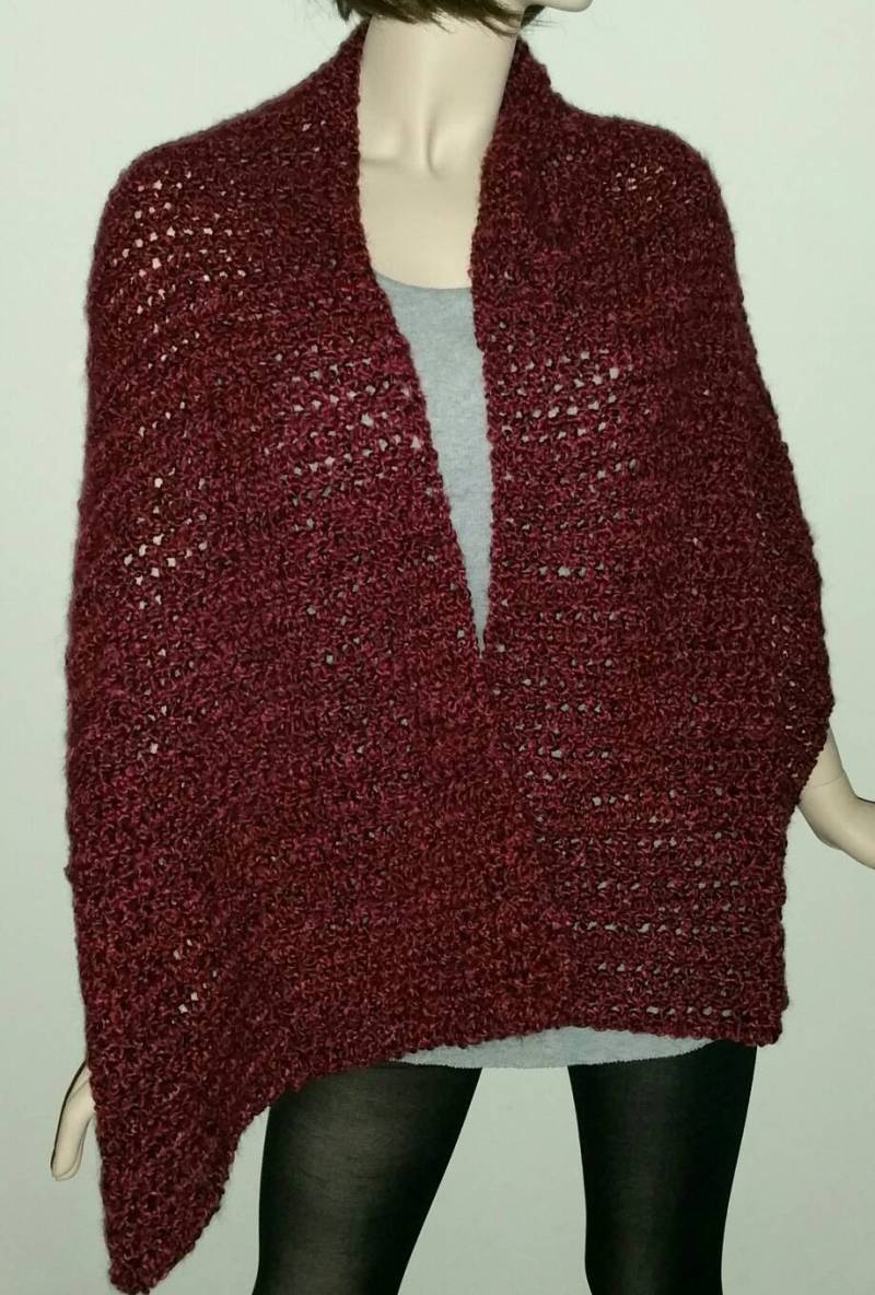 Selbstgesponnener Gebetsschal in Der Farbe Weinrot von DeniseBlack