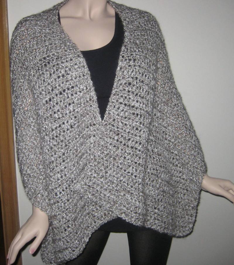 Selbstgesponnener Gebetsschal in Der Farbe Wolken von DeniseBlack