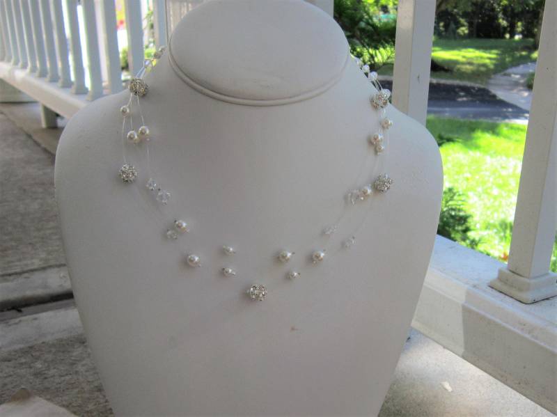 Braut Illusion Halskette, Perle Floating Brautschmuck, Halskette Feuerball Geschenk Für Brautjungfern Unsichtbare Braut Illusion Halskette, Perle Floating Brautschmuck, Halskette Feuerball Geschenk Für Brautjungfern Unsichtbare von DeniseJewelryDesigns