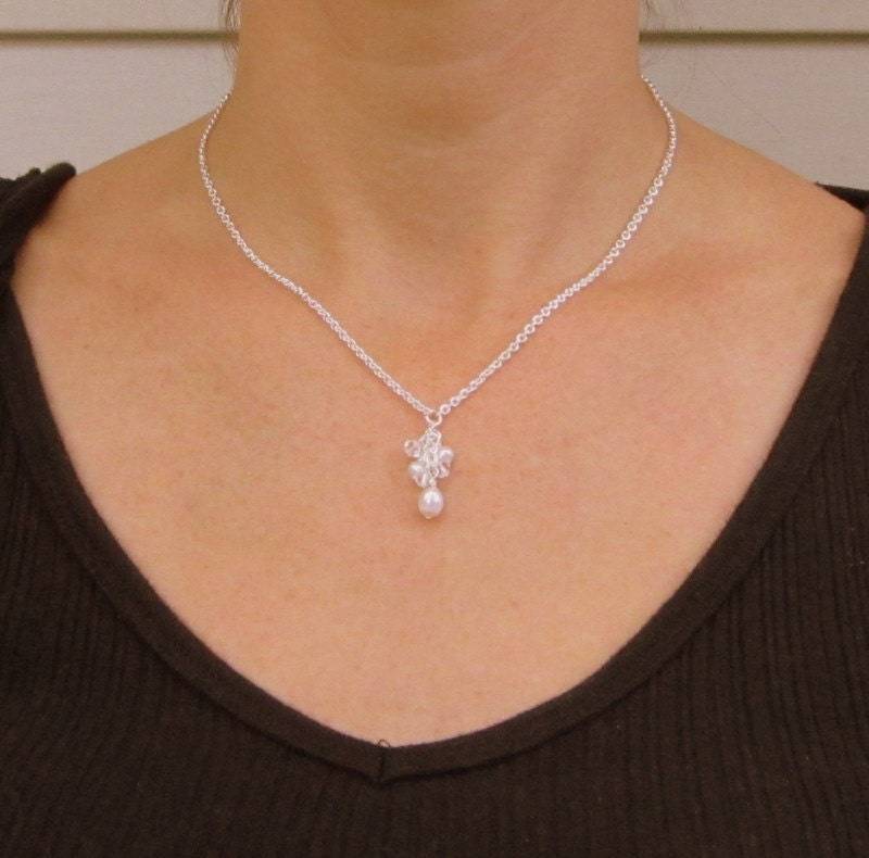 Süßwasserperlen Halskette, Braut Geschenk Für Brautjungfern Geschenk, Cluster Blumen Mädchen Mutter Der Schmuck von DeniseJewelryDesigns