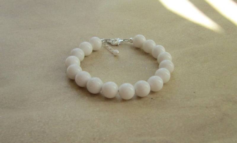Weißes Armband, Opak Weißer Schmuck, Kreideweißer Große Weiße Perlen, Chunky Geschenke Für Sie, Großes Weißes Perlenarmband Weißes Armband, Opak Weißer Schmuck, Kreideweißer Große Weiße Perlen, Chunky Geschenke Für Sie, Großes Weißes Perlenarmband von DeniseJewelryDesigns