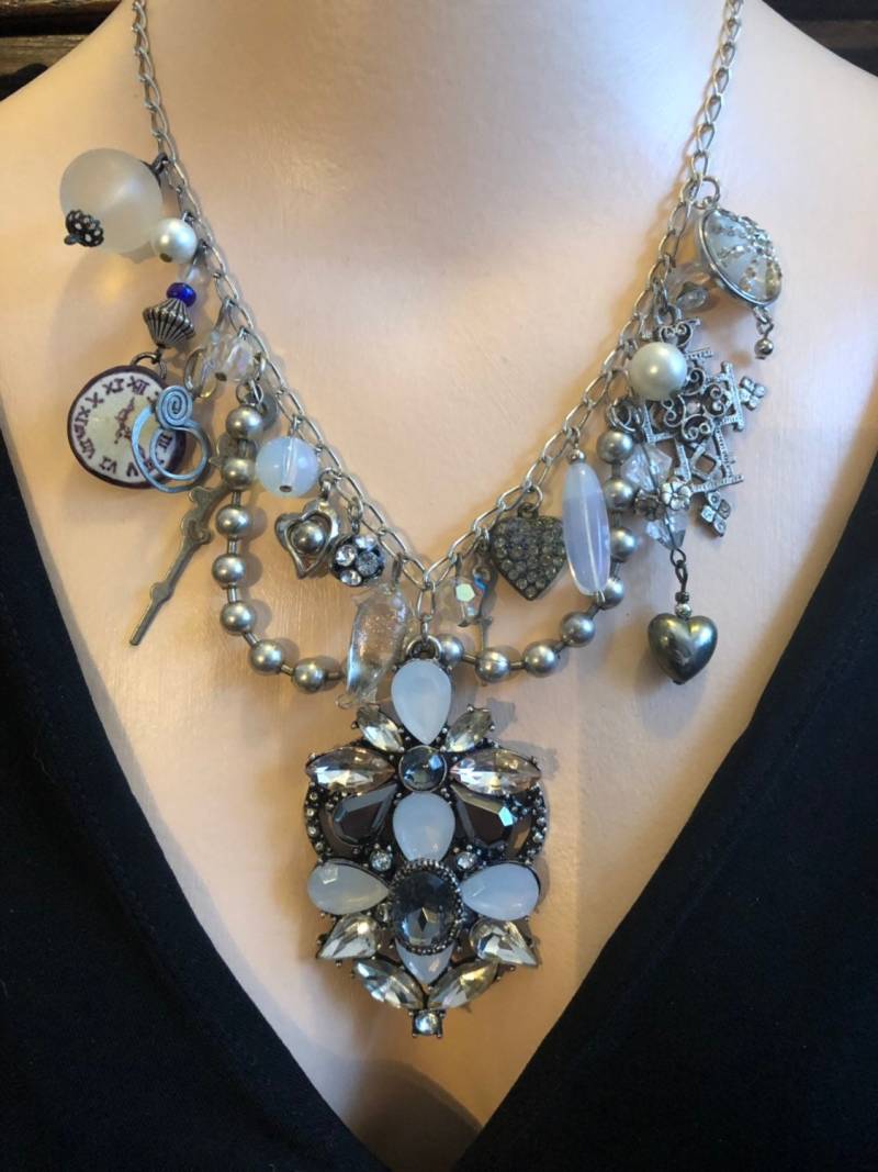 Nach Mitternacht Nach Mitternacht von DennyCorbettDesigns