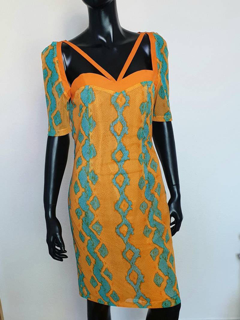 Wagen Sie Es, in Unserem Extravaganten Orange-Orange Kleid Mit Türkismotiven, Einzigartiger Damenbekleidung, Für Besondere Anlässe Zu Glänzen von DennyNelly