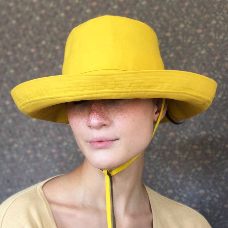 Izzy Bucket Sonnenhut von DeodatoMillinery