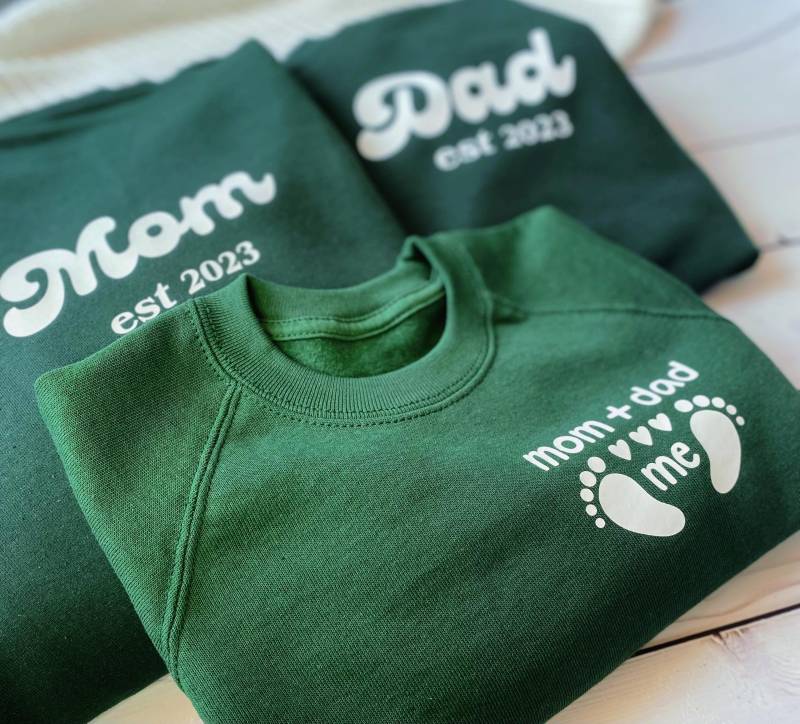 Familienpullover Outfit Papa Mama Kind Sweater Pullover Personalisiert Mutter Vater Kinder Geschenk Geburt Muttertag Vatertag Babyparty von DerLiebeWegen22