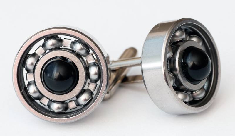 Obsidian Roller Derby Skate Manschettenknöpfe von DerbyGirlDesigns130