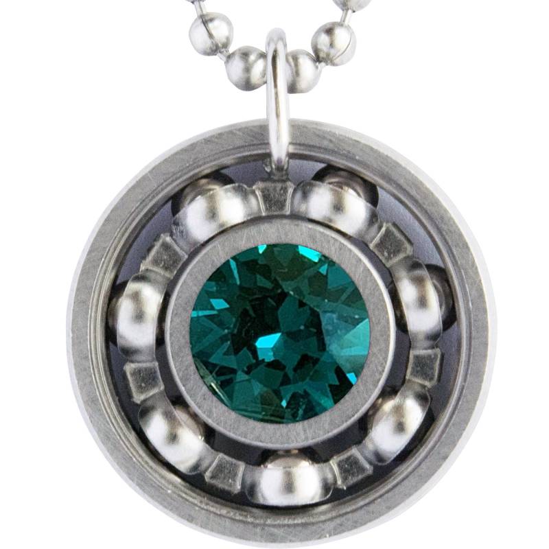 Smaragdgrün Kristall Roller Derby Skate Anhänger Halskette - Mai Birthstone von DerbyGirlDesigns130