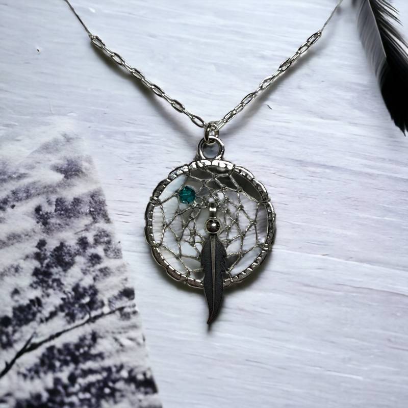 Geburtsstein Traumfänger Sterling Silber Feder Halskette von DerekAshleyDesigns