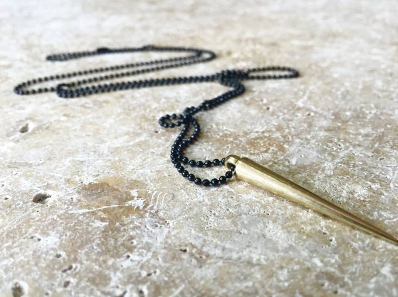 Gold Spike & Black Ball Chain Necklace Schmuckstück Mit Kante Für Einen Rock'n'roll-Look Gold Spike & Black Ball Chain Necklace Schmuckstück Mit Kante Für Einen Rock'n'roll-Look von DerivaShop