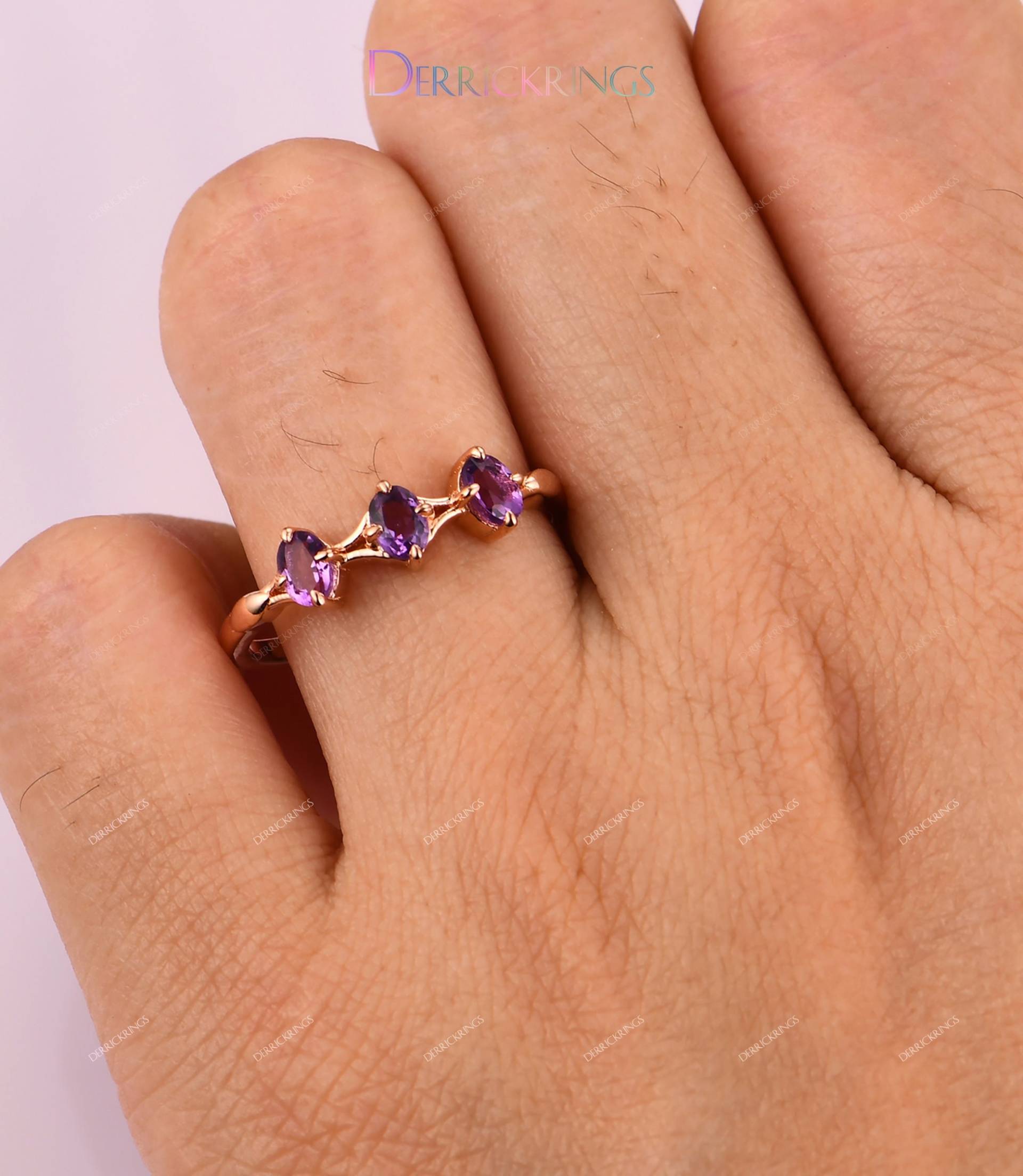 Amethyst Ring, Filigraner Damenring, Natürlicher Passender Bandring, Retro Feiner Schmuck, Individuelles Design Stapelbarer Geburtstagsgeschenk von DerrickRings