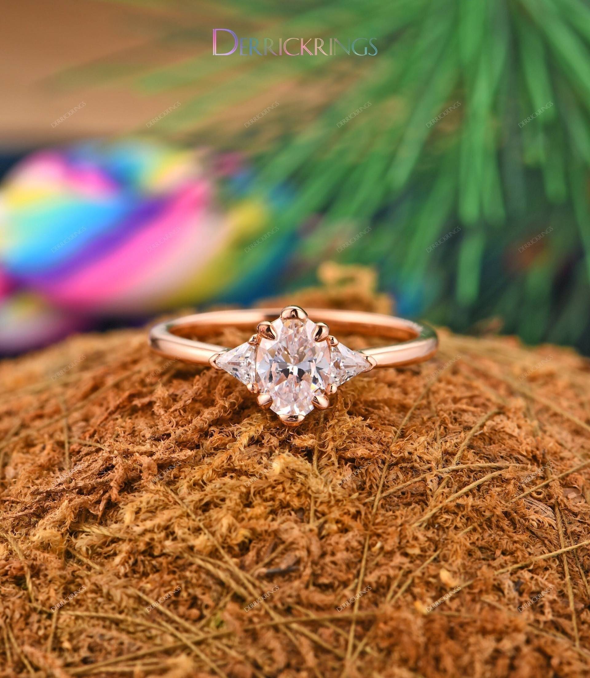 Jahrestag Geschenk, Ehering, 14K Gold Ring, Ovaler Schliff 5x7mm Simulierter Diamant Verlobungsring, Zarter Brautring, Individueller Feinschmuck von DerrickRings