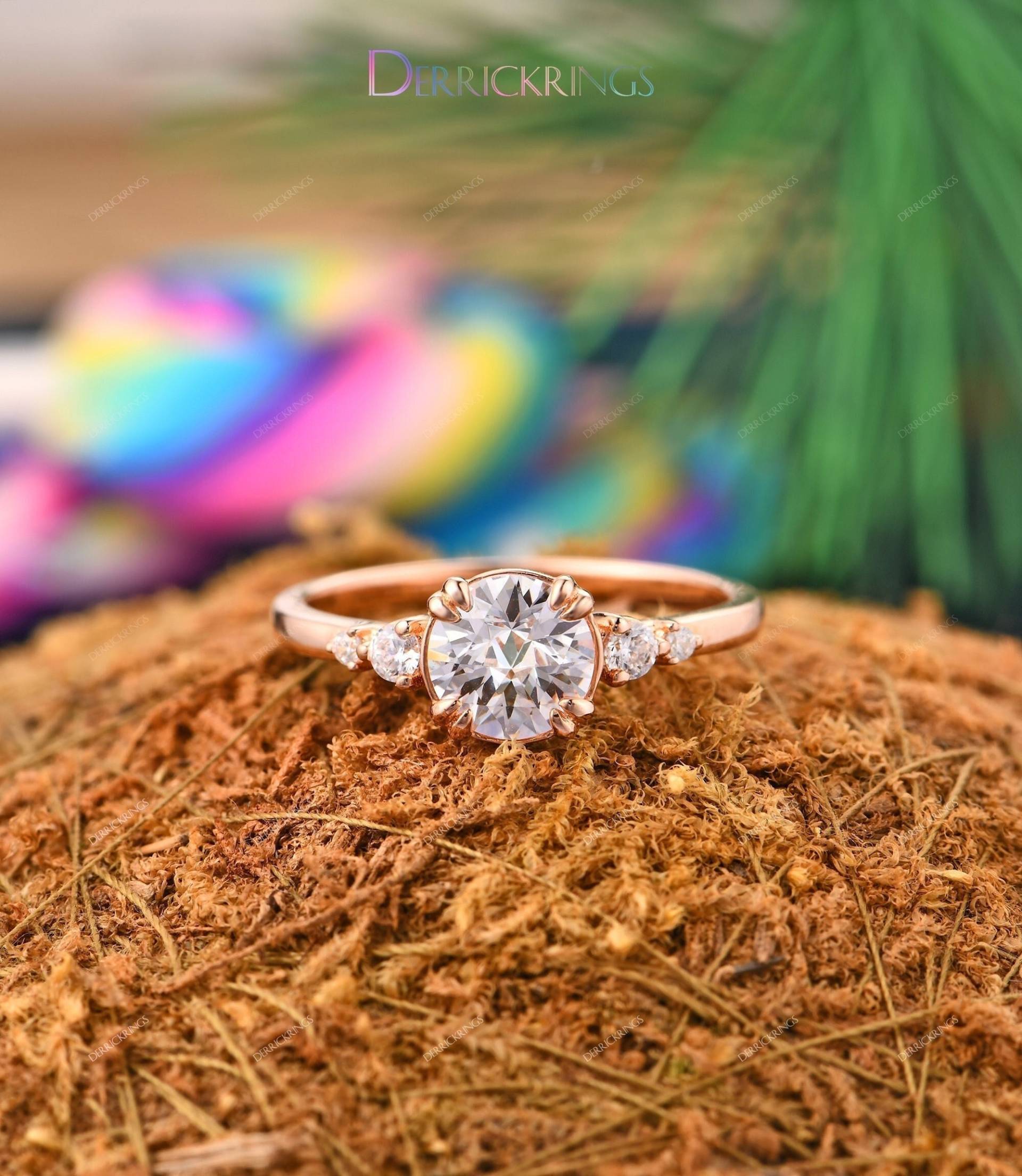 Vintage Stil Brautring, Verlobungsring, Rundschliff 6, 5mm Simulierter Diamant Ring, 14K Massive Gold Moissanit Geburtstag Geschenk Ring von DerrickRings