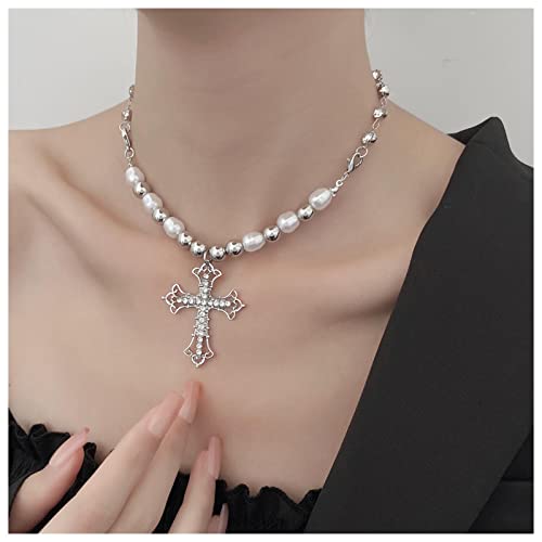 Dervivea Punk Übertrieben Keltische Kreuz Halskette Choker Große Cz Kreuz Anhänger Halskette Strass Perlenkette Silber Hohlkreuz Halskette Schmuck Für Frauen Und Mädchen von Dervivea