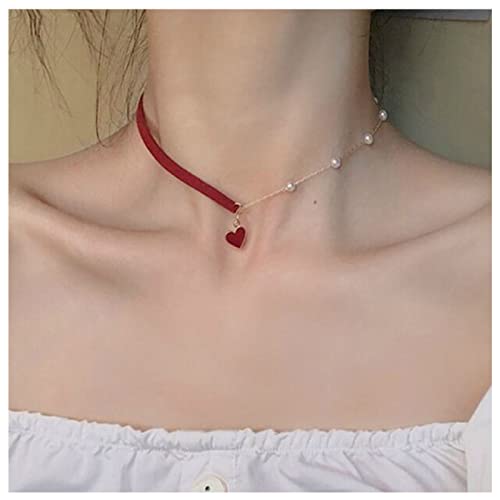 Dervivea Vintage Red Velvet Choker Halskette Boho Pearl Chain Halskette Love Heart Pendant Necklace Heart Suede Collar Necklace Jewelry for Women and Girls von Dervivea