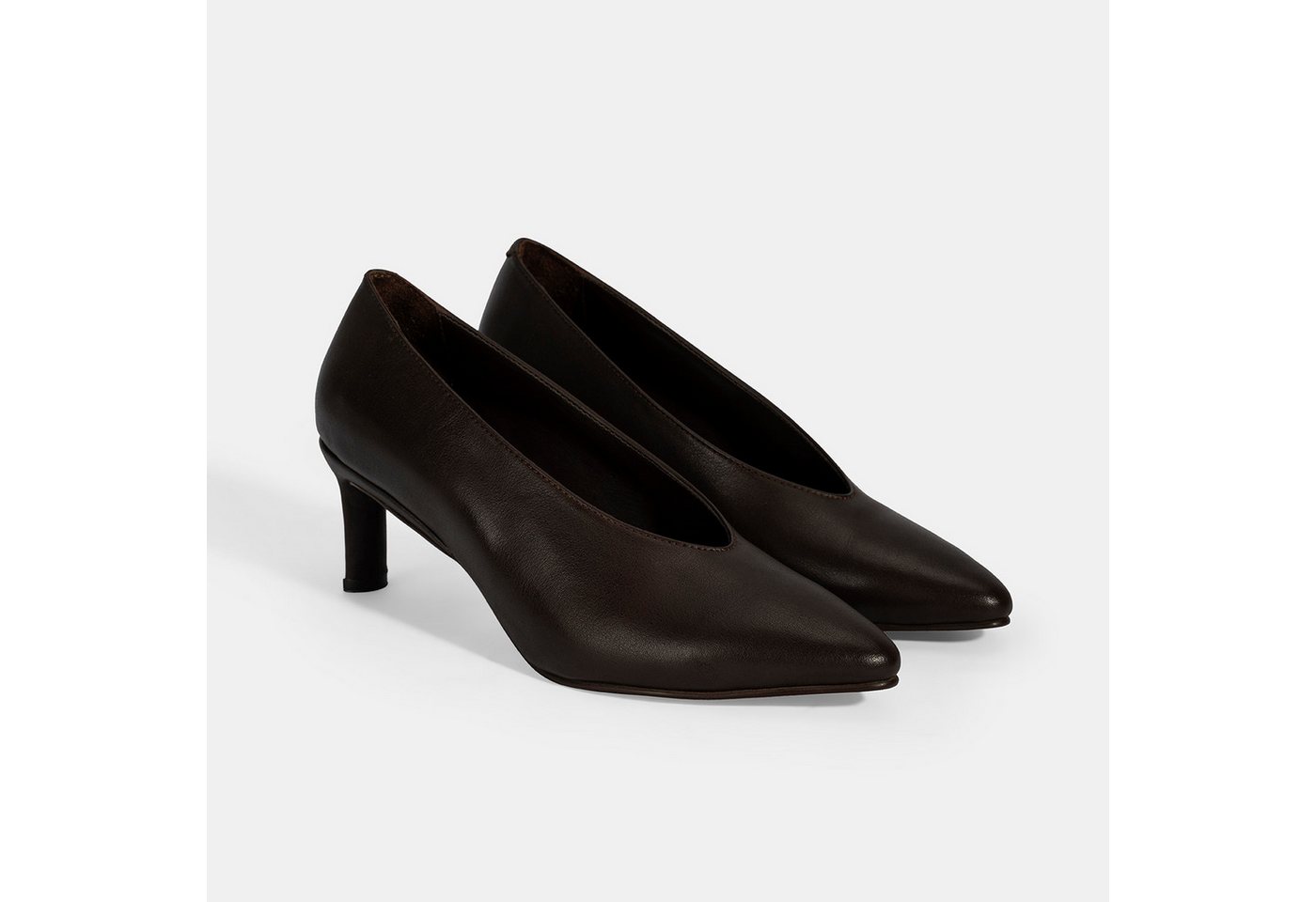 Desa Damen-Slipper – Obermaterial aus Leder, Blockabsatz, leicht an- und a Loafer von Desa