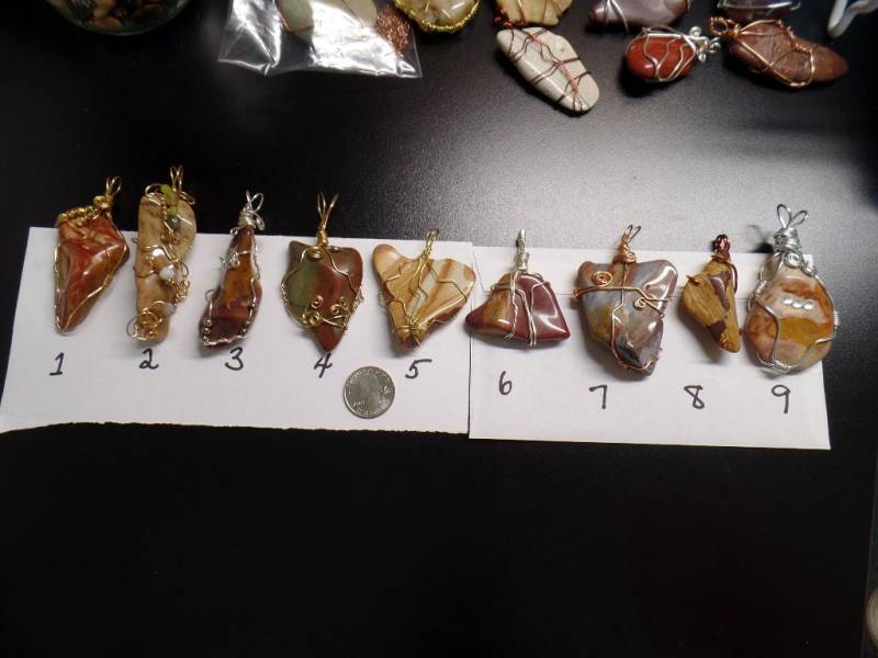 Anhänger. Wählen Sie Wire Wrapped Jaspis Freeform Trommelsteine Anhänger Halskette Wonderstone Nevada von DesertBeadNStone