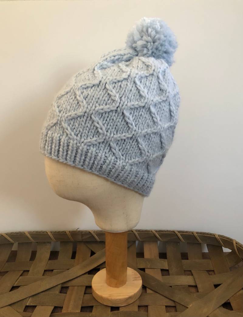 Zopfmuster Beanie, Erwachsene/Teenager Kunstfell Pompom Skimütze von DesertOwlKnits