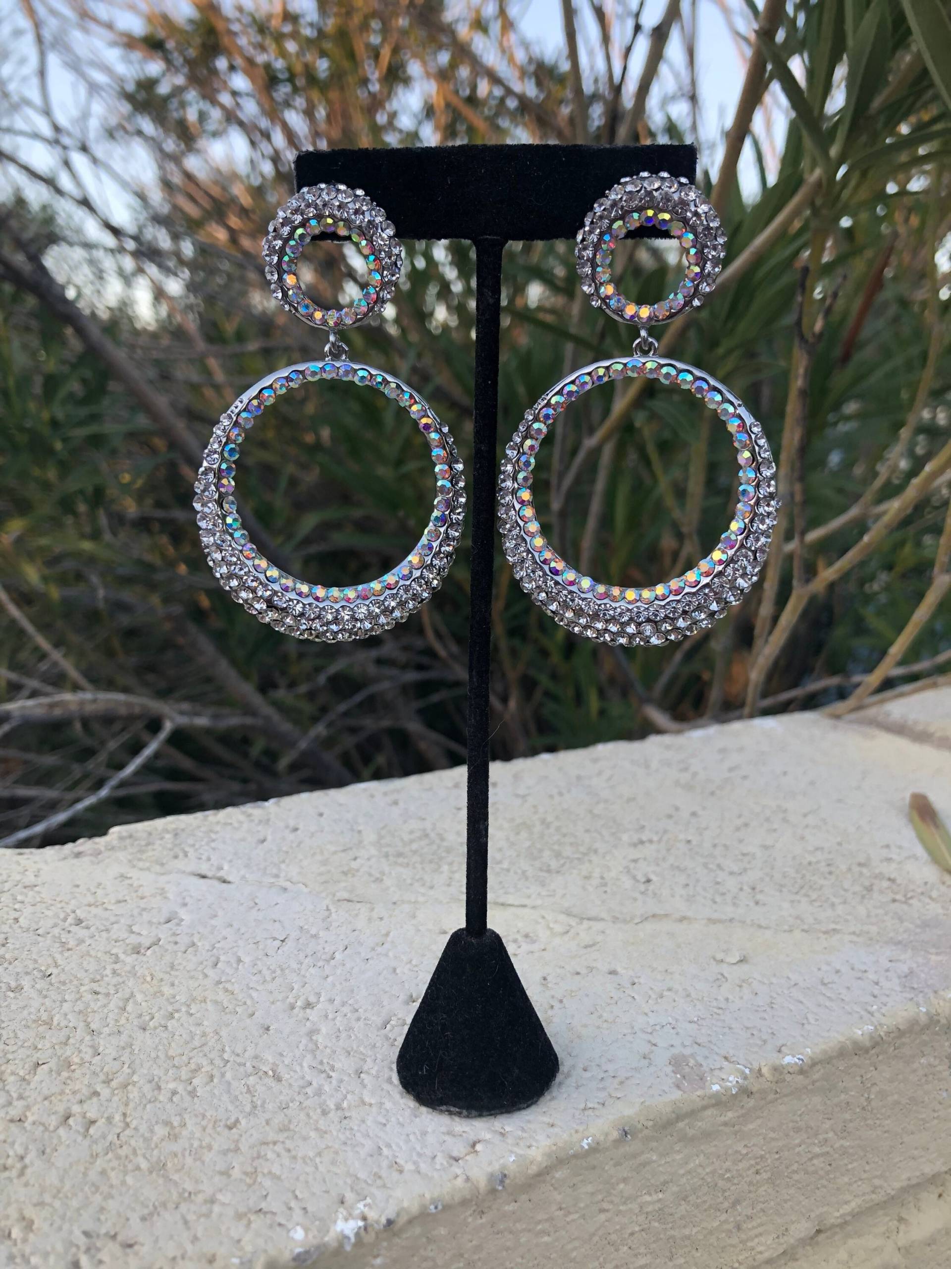 Ab Strass Creolen, Irisierende Lange Kristall Ab Festzug Aurora Borealis Wettbewerb Creolen Ab Strass Creolen, Irisierende Lange Kristall Ab Festzug Aurora Borealis Wettbewerb Creolen von DesertRoseDesigns10