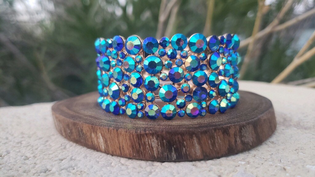 Blaues Irisierendes Abschlussballarmband, Blaues Kristallarmband, Funkelndes Tanzarmband Blaues Irisierendes Abschlussballarmband, Blaues Kristallarmband, Funkelndes Tanzarmband von DesertRoseDesigns10