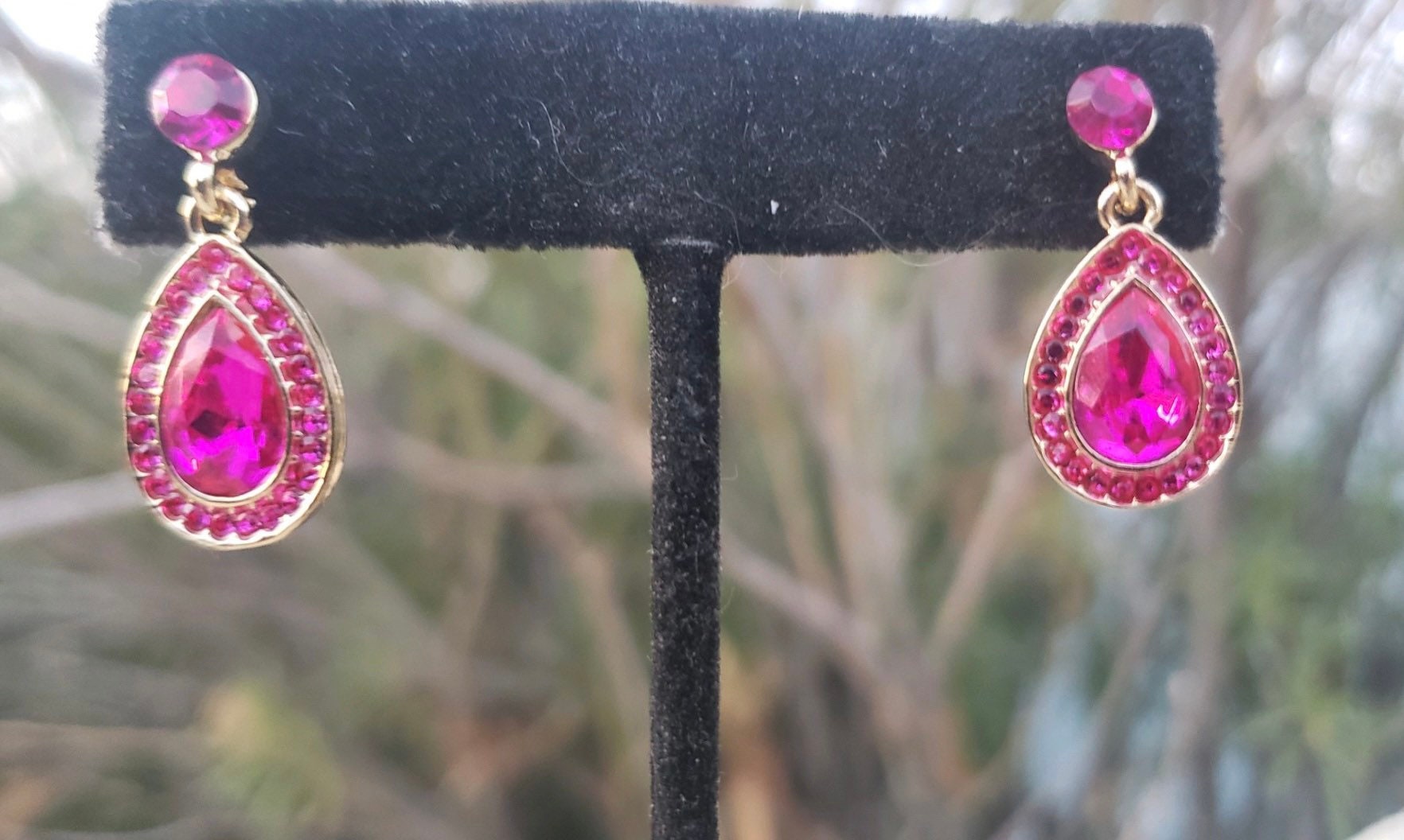 Fuchsia Ohrringe, Pink Kleine Mädchen Ohrringe von DesertRoseDesigns10