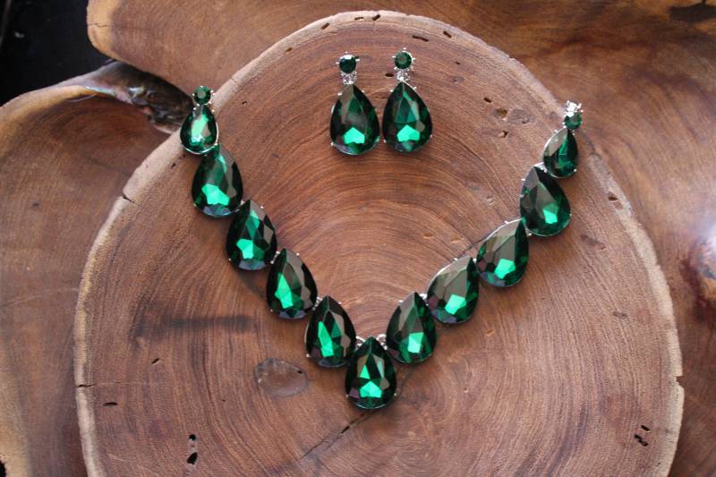 Smaragd Halskette Und Ohrringe Set, Brauthalskette Strass Halskette, Smaragdgrün Abschlussball Set von DesertRoseDesigns10