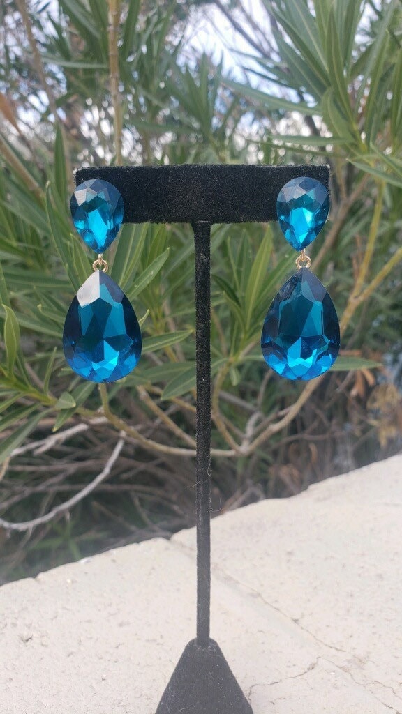 Türkisblaue Kristall Ohrringe, Blaue Zirkon Türkis Strass Ohrringe Türkisblaue Kristall Ohrringe, Blaue Zirkon Türkis Strass Ohrringe von DesertRoseDesigns10
