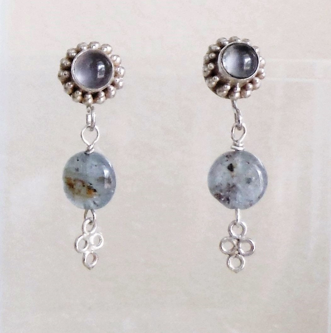Denim Blau Halbedelstein Und Sterling Silber Ohrringe Denim Blau Halbedelstein Und Sterling Silber Ohrringe von DesertSunriseCreativ