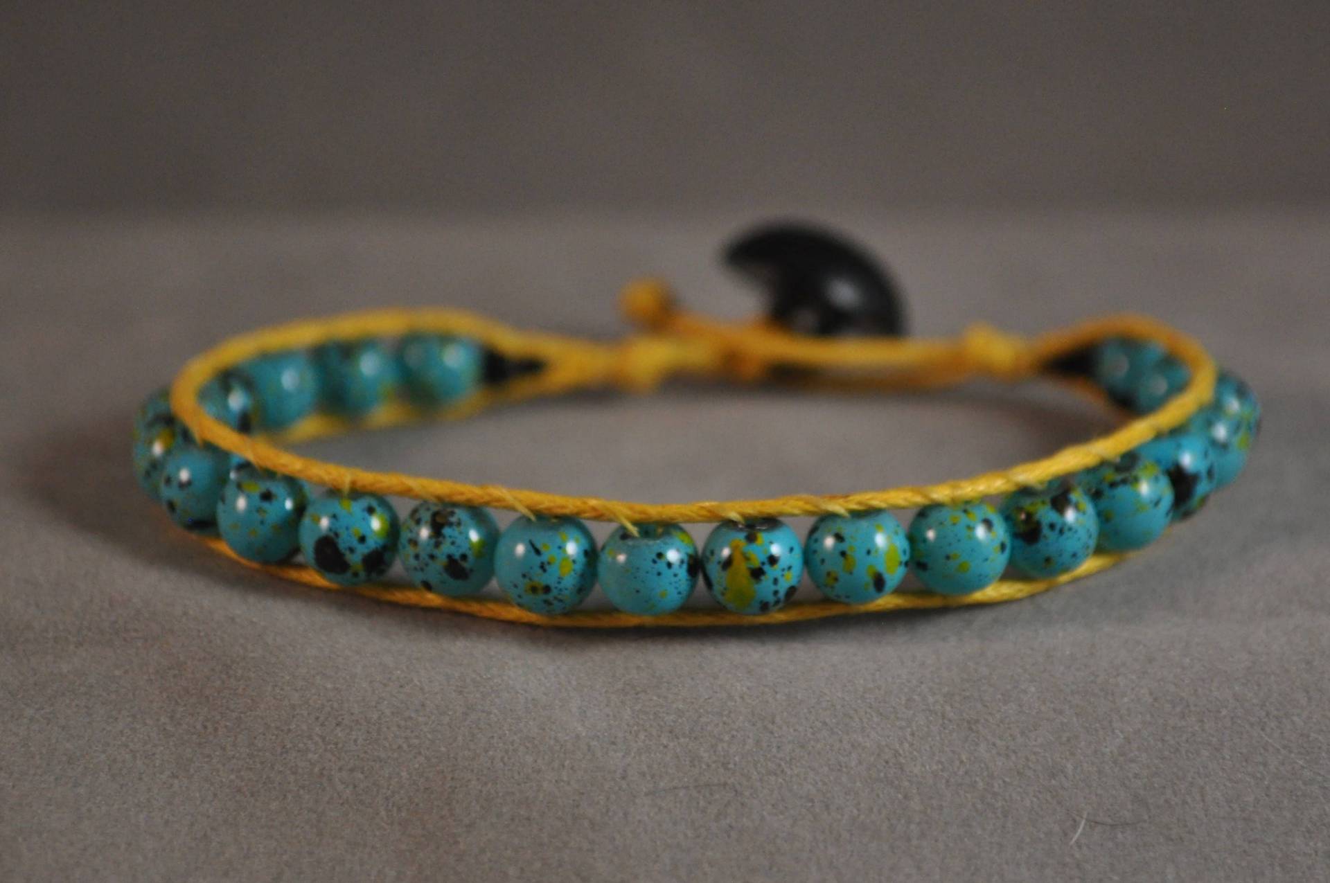 Gesprenkelte Perlen Armband Gesprenkelte Perlen Armband von DesertUnicornDesigns