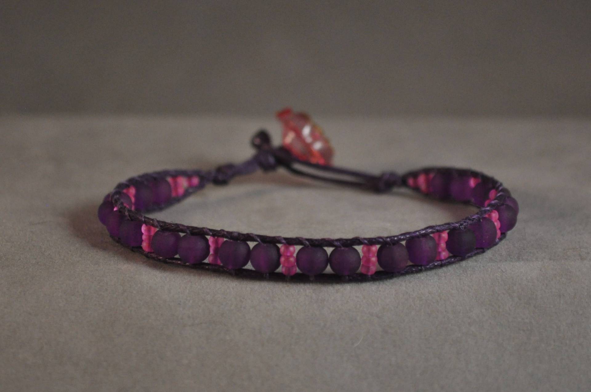 Lila Und Rosa Perlen Armband Lila Und Rosa Perlen Armband von DesertUnicornDesigns