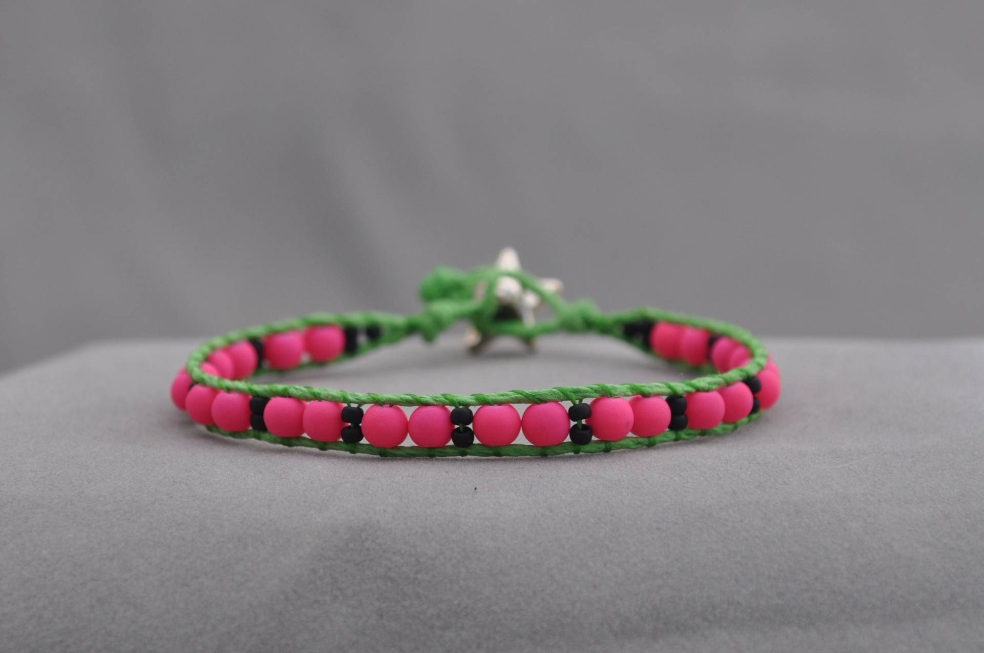 Wassermelone Inspiriert Perlen Armband Wassermelone Inspiriert Perlen Armband von DesertUnicornDesigns