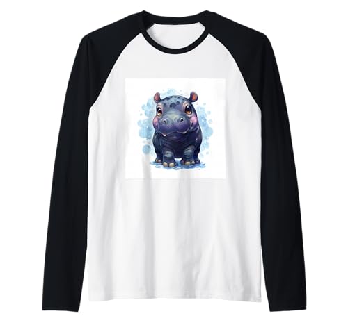 Niedliches Cartoon-Nilpferd im Chibi-Stil süßes Baby-Nilpfer Raglan Niedliches Cartoon-Nilpferd im Chibi-Stil süßes Baby-Nilpfer Raglan von Design Hippopotamus cute theme