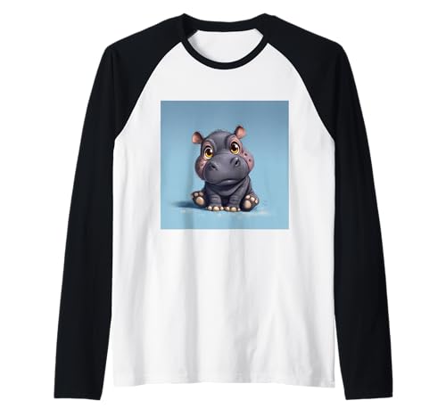 Niedliches Cartoon-Nilpferd im Chibi-Stil süßes Baby-Nilpfer Raglan Niedliches Cartoon-Nilpferd im Chibi-Stil süßes Baby-Nilpfer Raglan von Design Hippopotamus cute theme